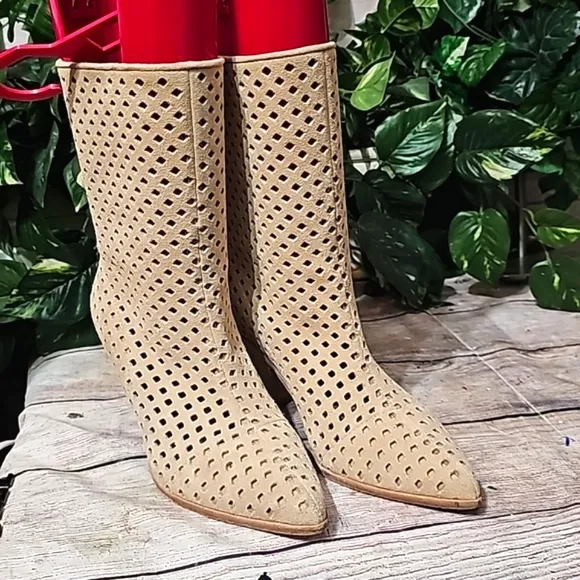 Paige Laila Suede Lase Cut Boots 6.5