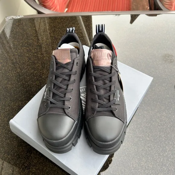 Palladium Black Revolt Lo Top Tennis Shoes, Multiple Sizes Available, NWB
