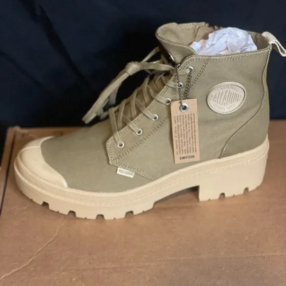 Palladium Women’s Pallabase Twill Olive High-Top Boots, size 10