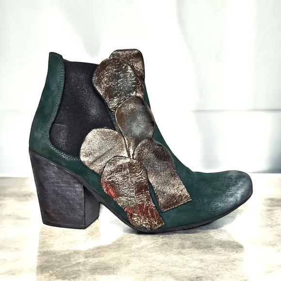 Papucei Adeline Handmade Green Leather Heeled Pull On Ankle Boots Size 37