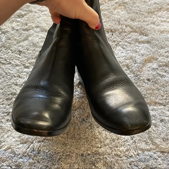 Pour La Victoire classic leather Chelsea boots