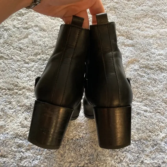 Pour La Victoire classic leather Chelsea boots