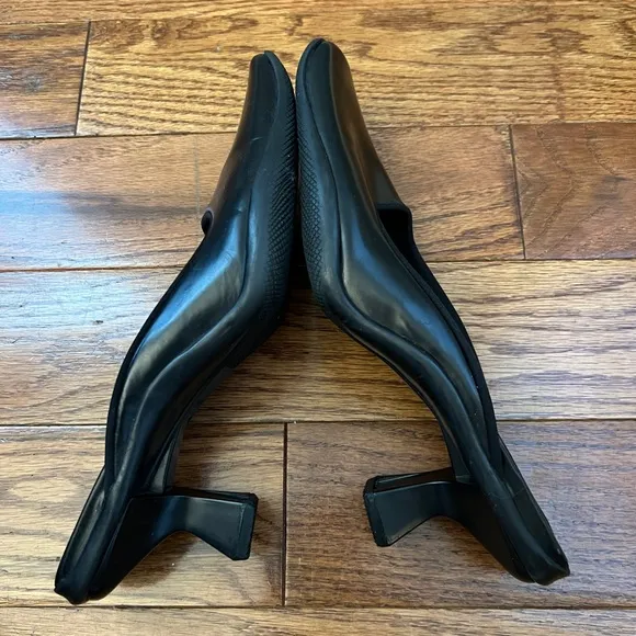 PRADA Leather mules Black Square Toe Leather Shoes Sz 37 US 6 No Box.