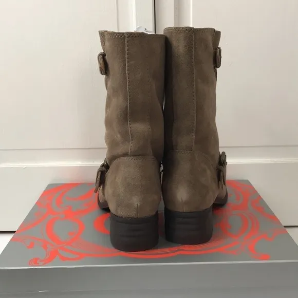 Price firm KELSI DAGGER Brown Stud Ranger Distressed Suede Boots Size 9M