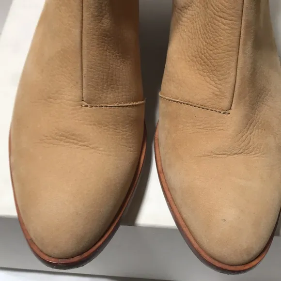 Rag &amp; bone leather boots with elastic gore on both sides. Made in Italy. EUC