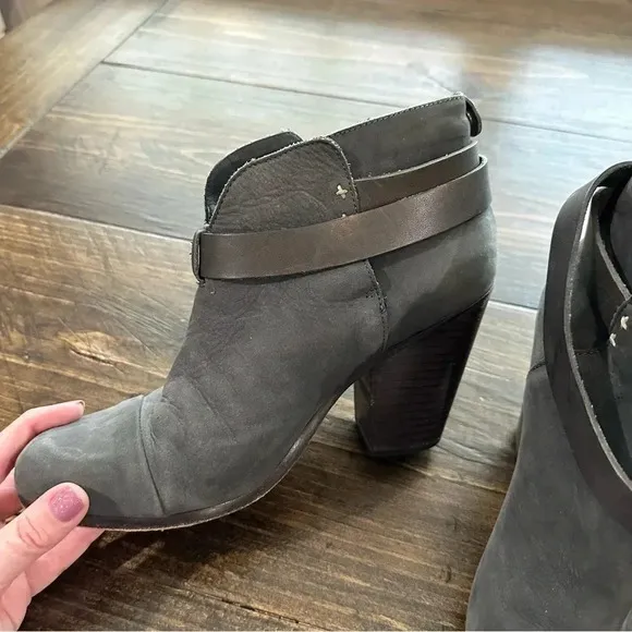 Rag &amp; Bone Women's Harrow Gray Distressed Suede Ankle Boots Size 39, US 9 GUC