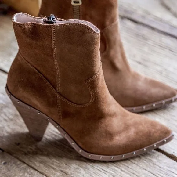 “RAMBLE” Split Suede Boots