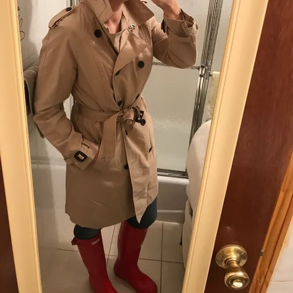 RARE Hunter Classic Trench Coat!