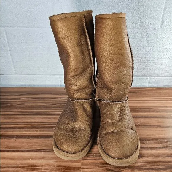 RARE Ugg Classic tall Boots Bronze 5823 Size 6 Leather Sherpa