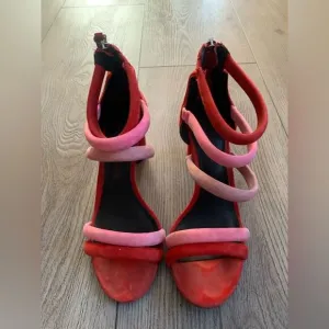 Rebecca Minkoff heel shoes used in good condition