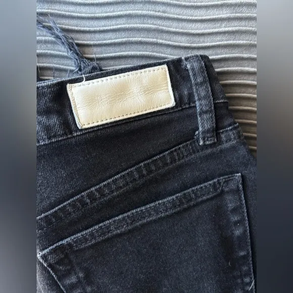 Re/Done 90'S High Rise Ankle Crop In Jet Black With Rips