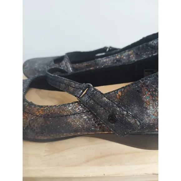 Revere Bonn Women's Leather Black Metallic Python Mary Jane Shoes size 1…