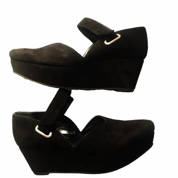 Robert Clergerie Black platform Mary Janes SZ 9.5