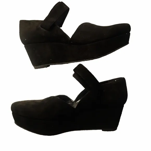 Robert Clergerie Black platform Mary Janes SZ 9.5