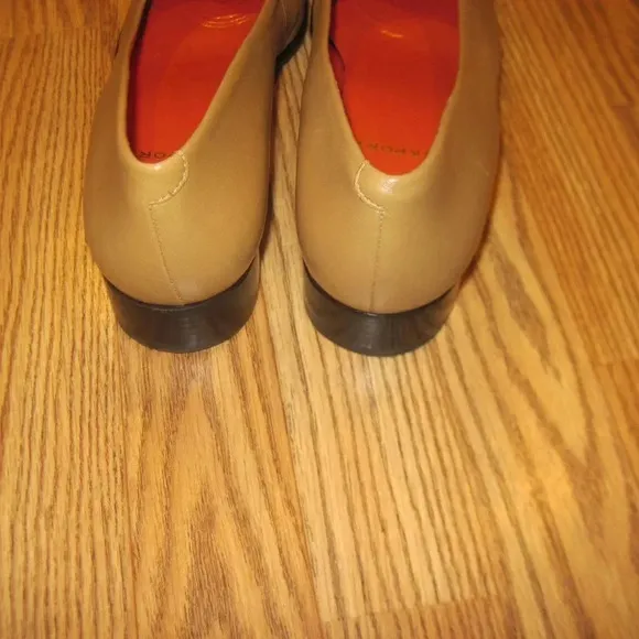 ROCKPORT Camel Leather Slip On Shoes Size 9N