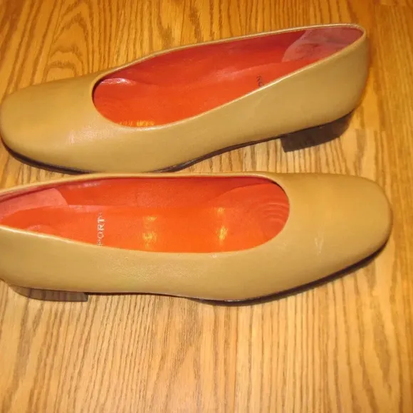 ROCKPORT Camel Leather Slip On Shoes Size 9N