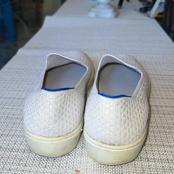 👟Rothys sneakers 👟 , Slip On women Sneakers  In 🍯Honeycomb Salt ,Size 9.