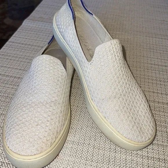 👟Rothys sneakers 👟 , Slip On women Sneakers  In 🍯Honeycomb Salt ,Size 9.