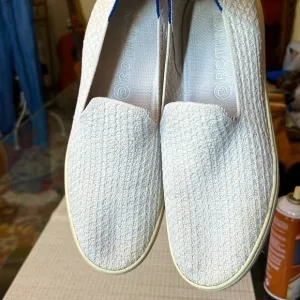 👟Rothys sneakers 👟 , Slip On women Sneakers  In 🍯Honeycomb Salt ,Size 9.