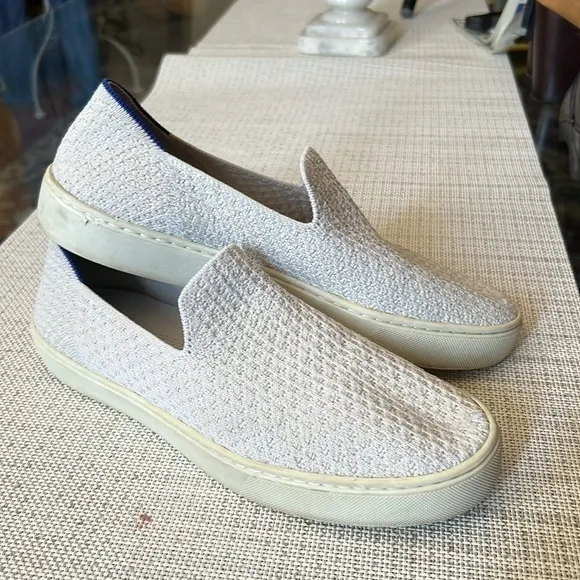 👟Rothys sneakers 👟 , Slip On women Sneakers  In 🍯Honeycomb Salt ,Size 9.