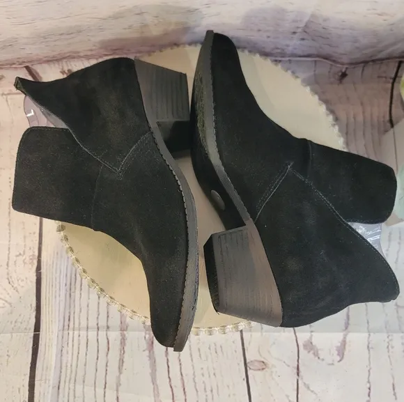 Ruff Hewn Eastern Women's Black Suede Ankle Boots Size 8.5M