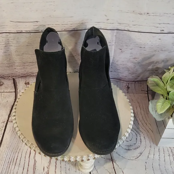 Ruff Hewn Eastern Women's Black Suede Ankle Boots Size 8.5M
