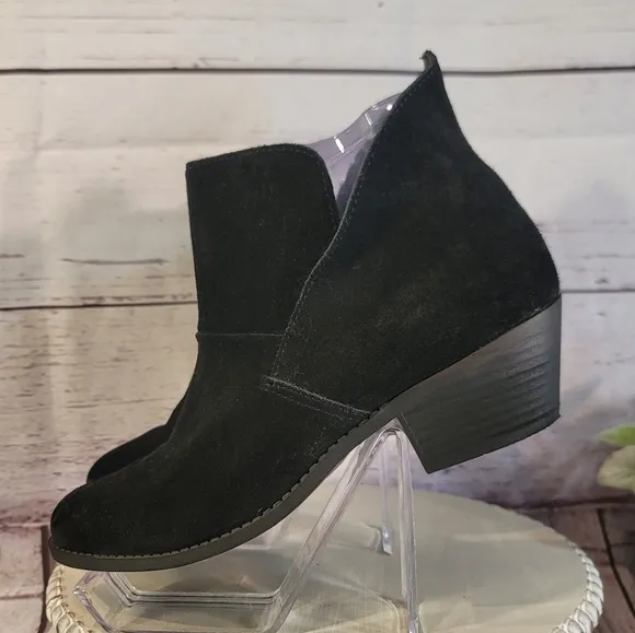 Ruff Hewn Eastern Women's Black Suede Ankle Boots Size 8.5M