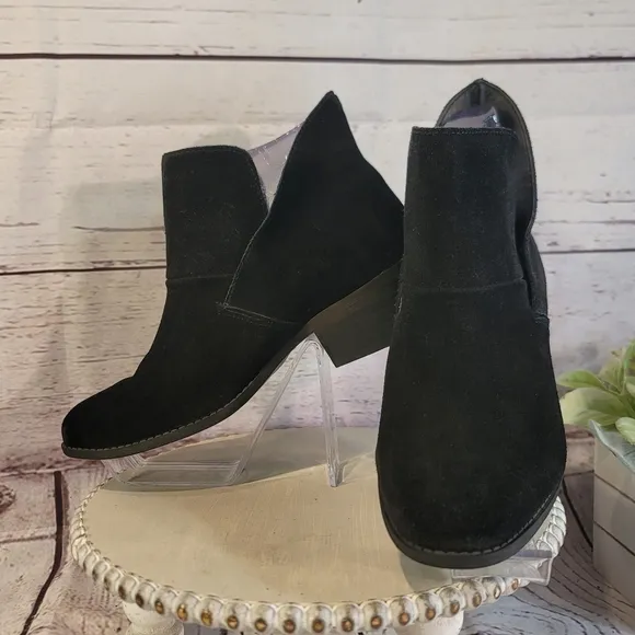 Ruff Hewn Eastern Women's Black Suede Ankle Boots Size 8.5M