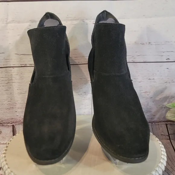 Ruff Hewn Eastern Women's Black Suede Ankle Boots Size 8.5M