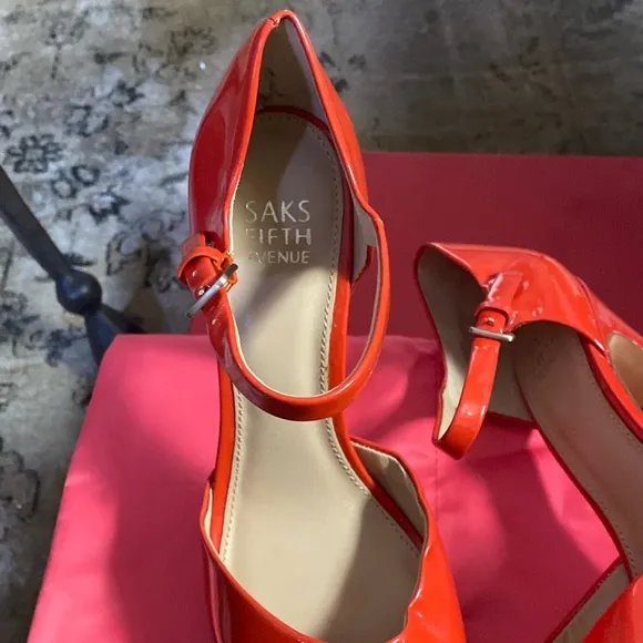 Saks Fifth Avenue Patent Leather and Leather Platform Soles Shoes NeverUsed
