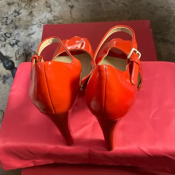 Saks Fifth Avenue Patent Leather and Leather Platform Soles Shoes NeverUsed
