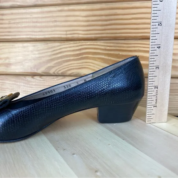 Salvatore Ferragamo Black Leather Classic Low Heels Pumps Slip-on Women's 7 US