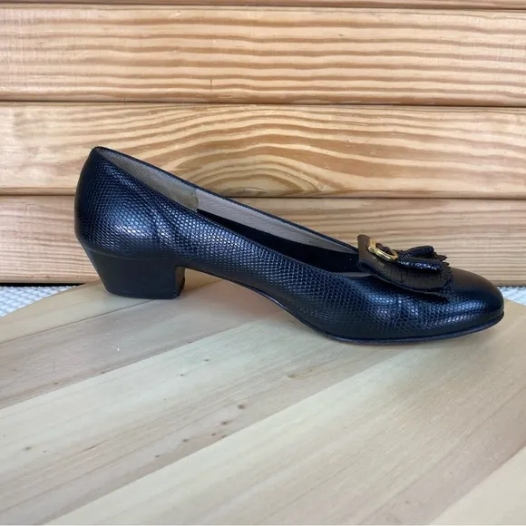 Salvatore Ferragamo Black Leather Classic Low Heels Pumps Slip-on Women's 7 US