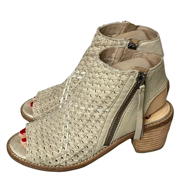 Sam Edelman Cooper Woven Leather Peep Toe Sandals Size 6.5 Block Heel