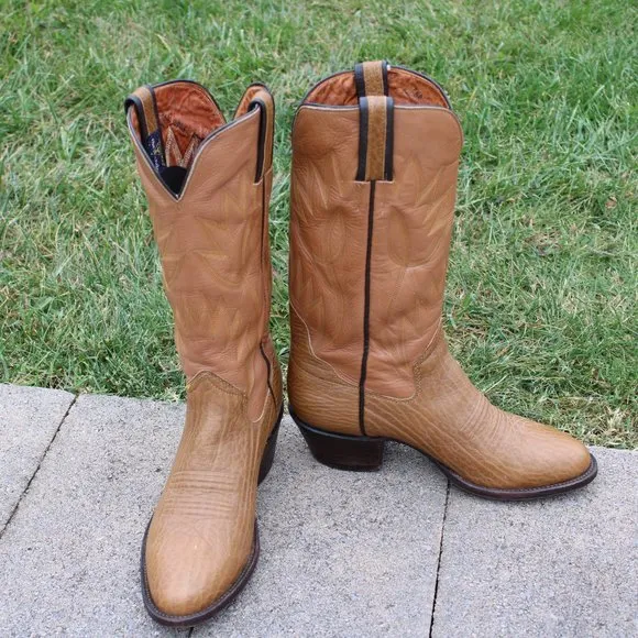 Sanders men's cowboy boots, tan sharks. Size 9.5D.