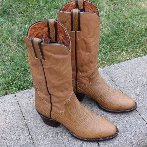 Sanders men's cowboy boots, tan sharks. Size 9.5D.