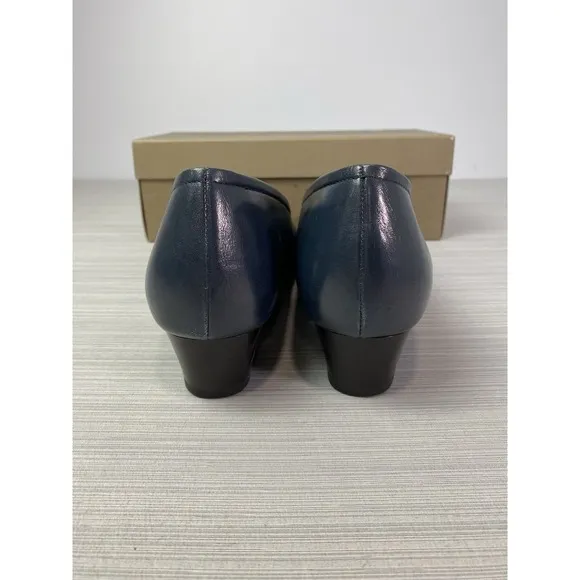 SAS Regina Pump Heels Women's 10 M Navy Leather Block Slip On Career Shoes