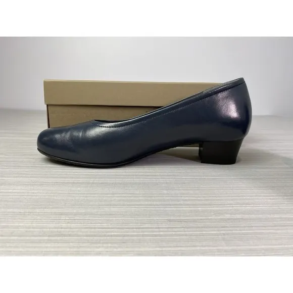 SAS Regina Pump Heels Women's 10 M Navy Leather Block Slip On Career Shoes