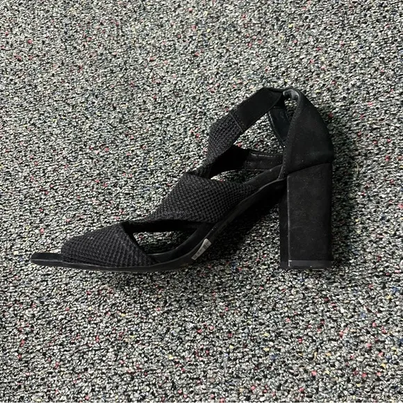 SCHUTZ Black Mesh &amp; Suede Strappy Buckle Block Heel Open-Toe Comfy Shoes Sz 7.5