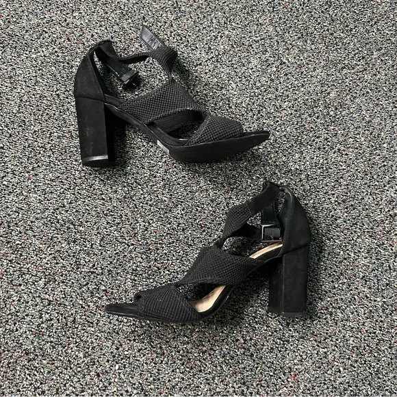 SCHUTZ Black Mesh &amp; Suede Strappy Buckle Block Heel Open-Toe Comfy Shoes Sz 7.5