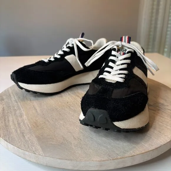 SeaVees Women's Black Leather Acorn Trainer Shoes Sneakers US Size 8