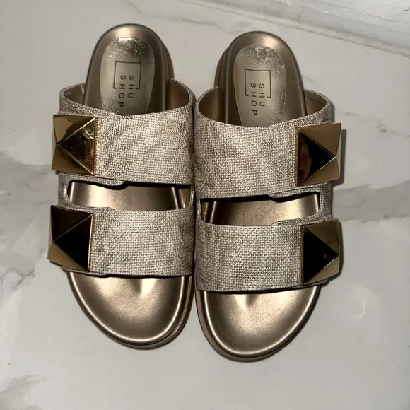 ShuShop Bernarda Pyramid Gold Woven Women’s Slide Sandals