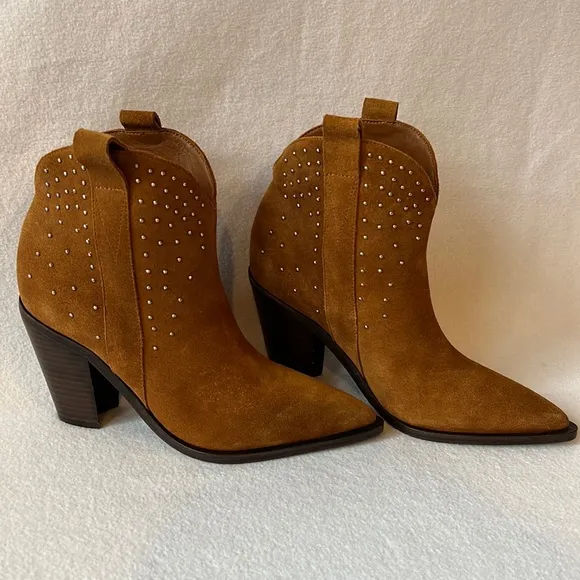 SIGERSON MORRISON Kalie Tan Suede Micro Stud Boots