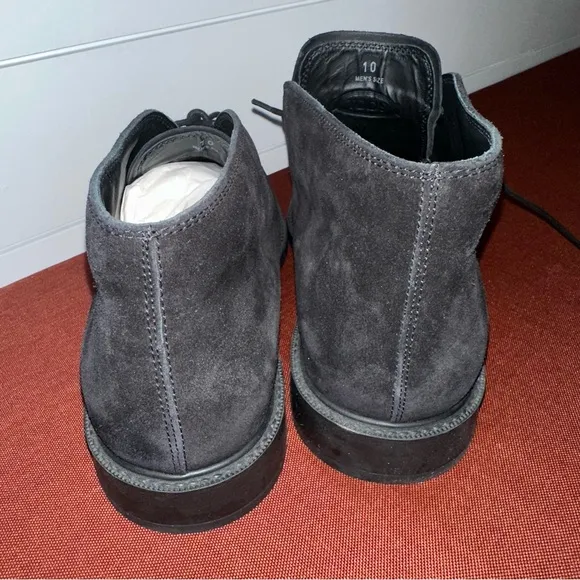 Size 10 Tod’s Suede Boots