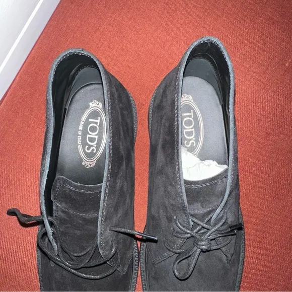 Size 10 Tod’s Suede Boots