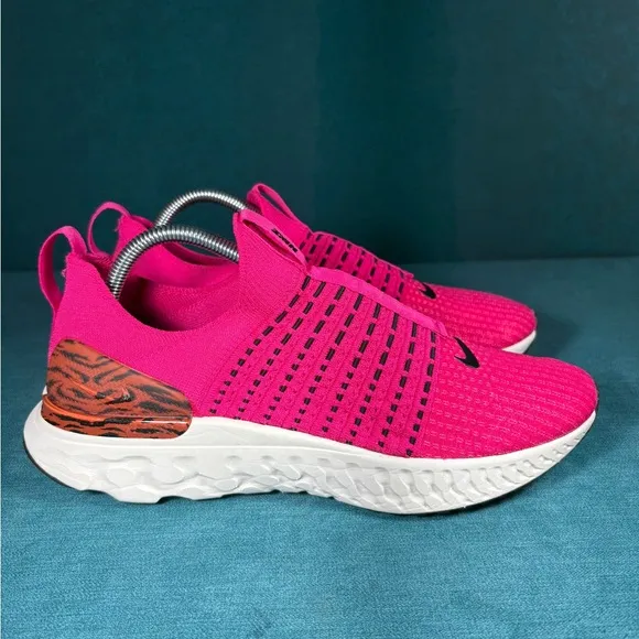 Size 11 - Women’s Nike React phantom Flyknit pink shoes