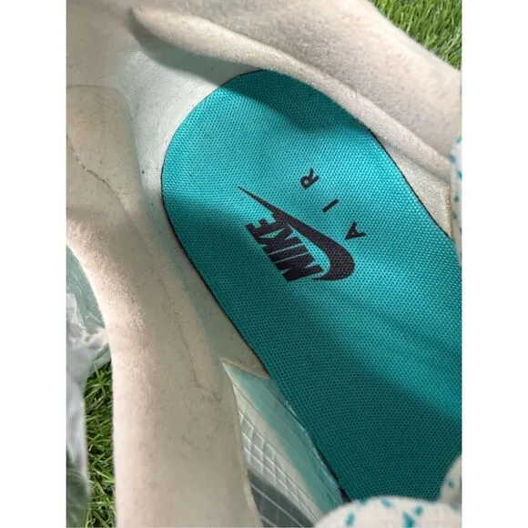 Size 11.5 - Nike Air Max 270 React SE Oracle Aqua
