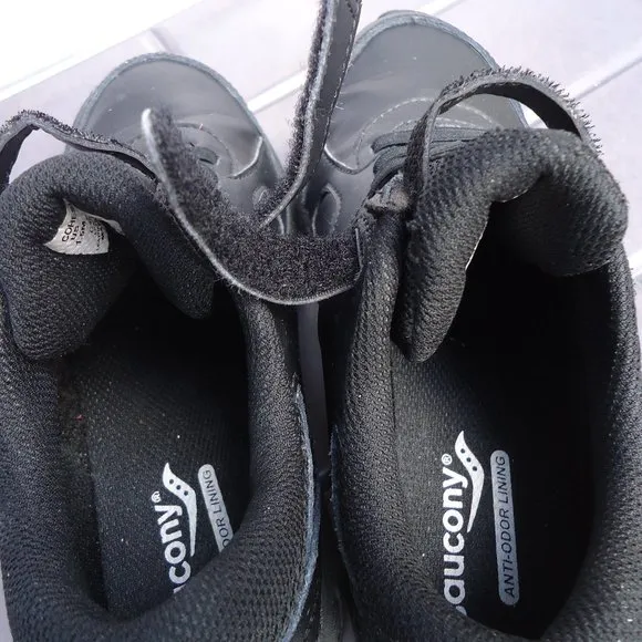 SIZE 1.5. SAUCONY black leather sneaker shoes.