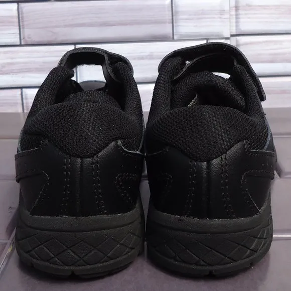 SIZE 1.5. SAUCONY black leather sneaker shoes.