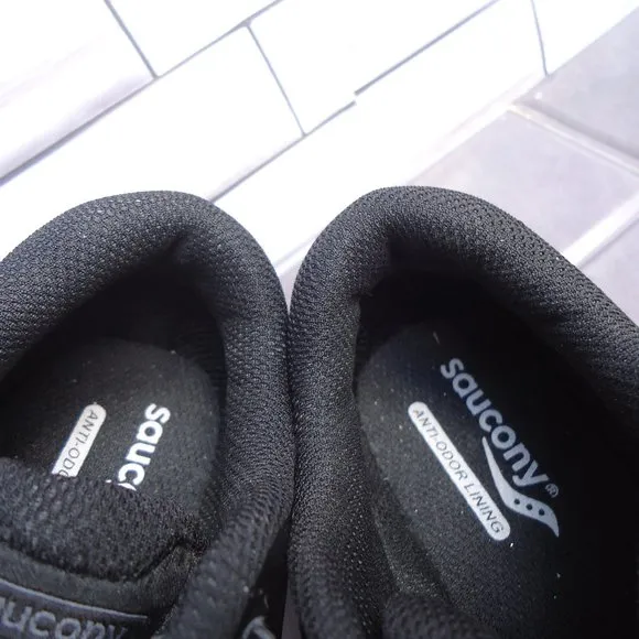 SIZE 1.5. SAUCONY black leather sneaker shoes.